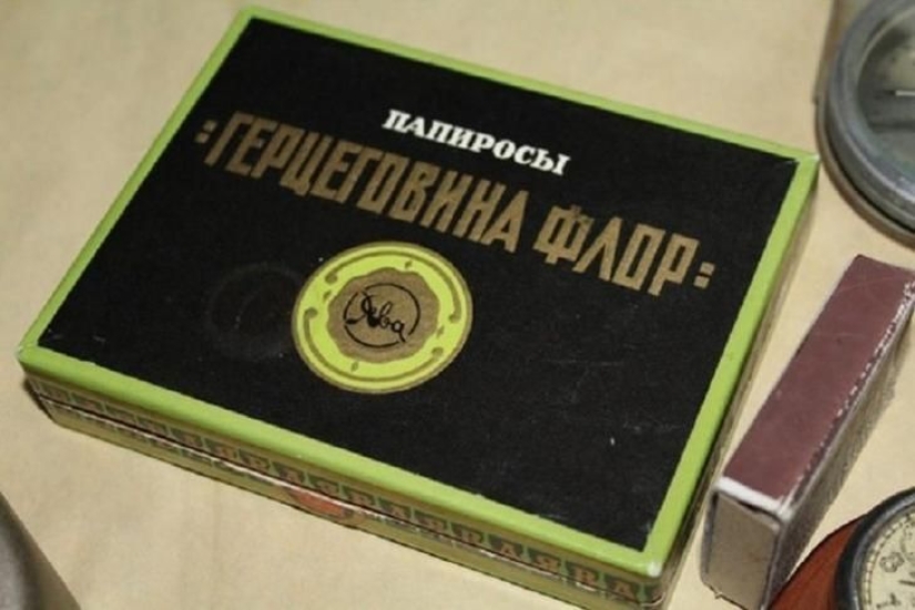 No solo con pan: tabaco, alcohol y dulces en el Ejército Rojo