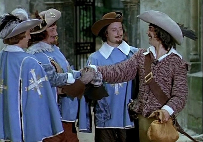 Not a single bottle of wine for the Musketeers, or How Dumas-father deceived us