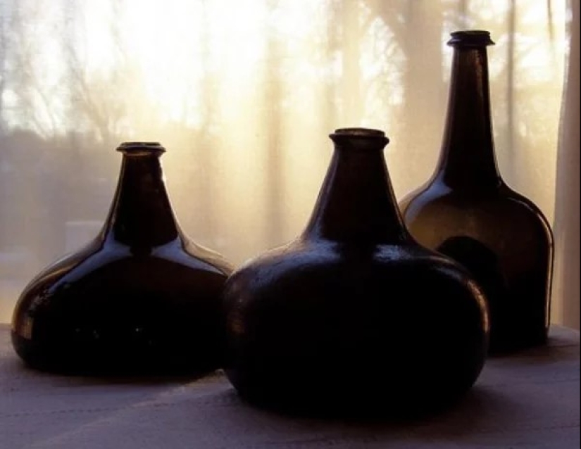 Not a single bottle of wine for the Musketeers, or How Dumas-father deceived us