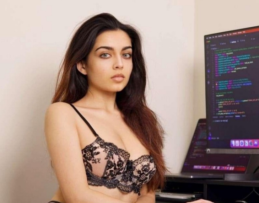 Not Just Formulas: Mathematician Blogger Zara Dar Becomes OnlyFans Model Not Just Formulas: Mathematician Blogger Zara Dar Becomes OnlyFans Model