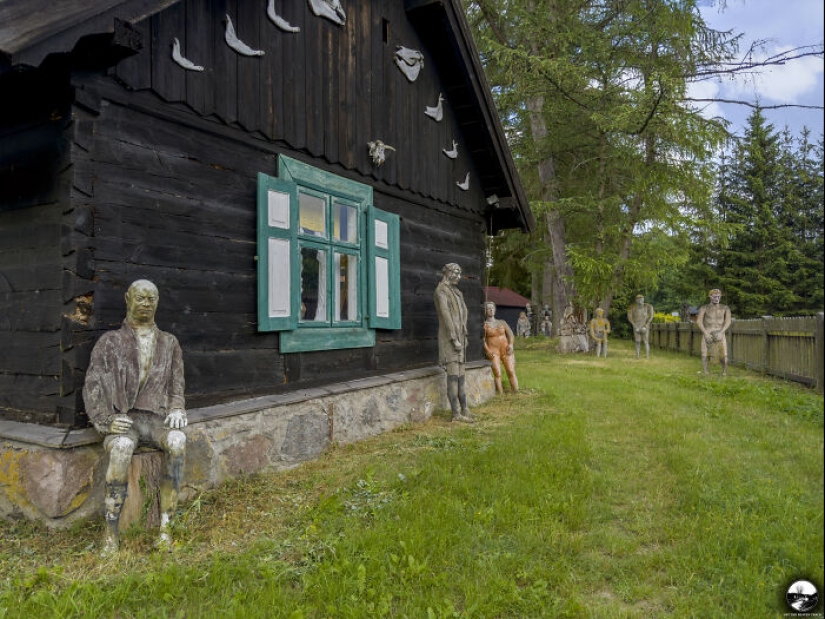 Off The Beaten Path: The Fascinating Sculptures Of Adam Szubski Off The Beaten Path: The Fascinating Sculptures Of Adam Szubski