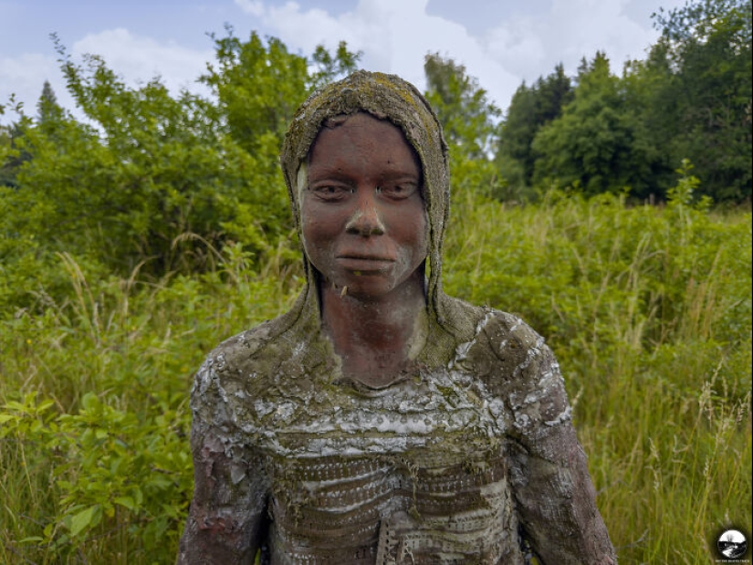 Off The Beaten Path: The Fascinating Sculptures Of Adam Szubski Off The Beaten Path: The Fascinating Sculptures Of Adam Szubski