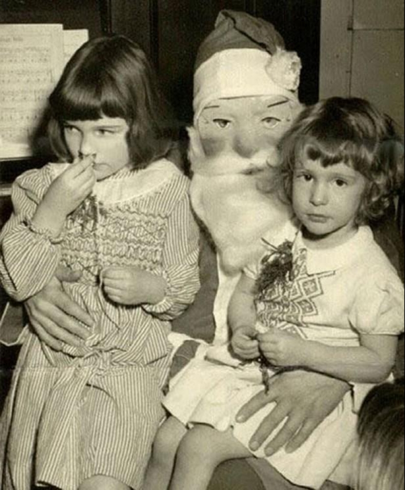 Papá Noel enojado y aterrador Papá Noel enojado y aterrador