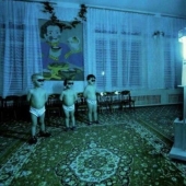 “Para lo raro, extraño, extraño y extraño”: 10 fotos de este extraño grupo