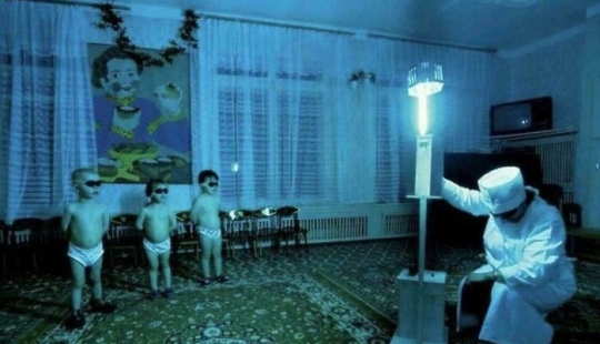 “Para lo raro, extraño, extraño y extraño”: 10 fotos de este extraño grupo