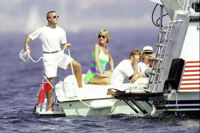 Pasado en fotos: las vacaciones de verano de los famosos