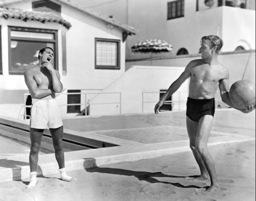Pasado en fotos: las vacaciones de verano de los famosos