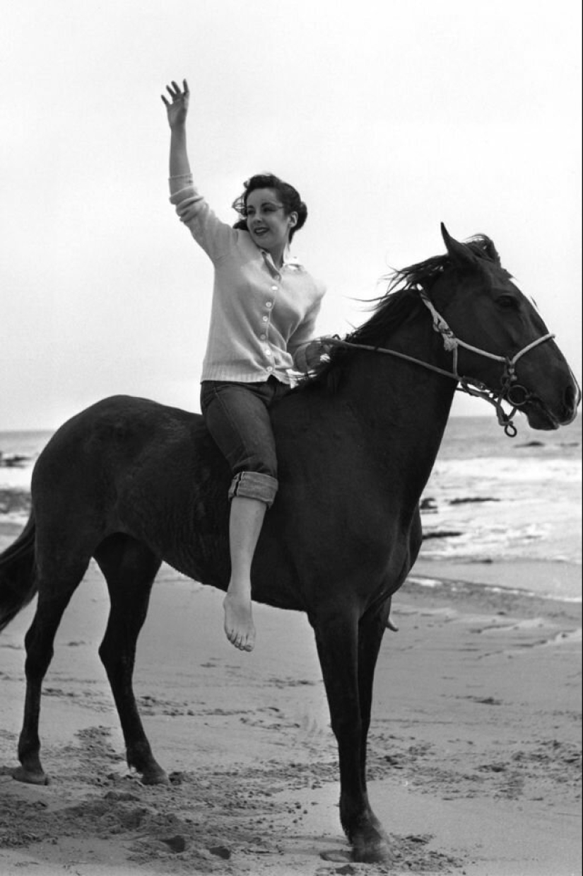 Pasado en fotos: las vacaciones de verano de los famosos