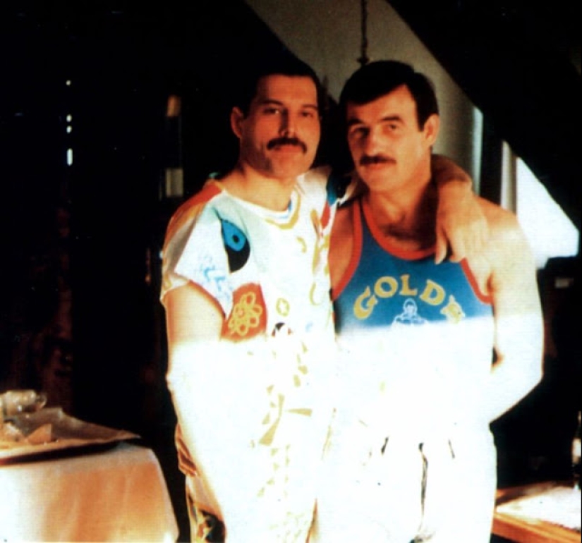Personal photos of Freddie Mercury and his boyfriend of the 1980s Personal photos of Freddie Mercury and his boyfriend of the 1980s