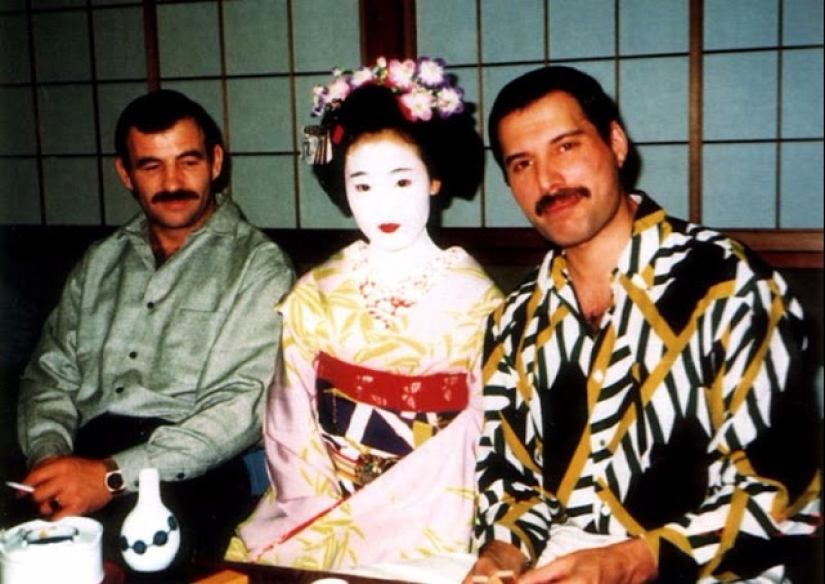 Personal photos of Freddie Mercury and his boyfriend of the 1980s Personal photos of Freddie Mercury and his boyfriend of the 1980s