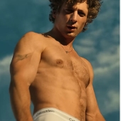 “Pico físico masculino”: la gente reacciona a la parodia de Calvin Klein de Craft Brewer “Pico físico masculino”: la gente reacciona a la parodia de Calvin Klein de Craft Brewer