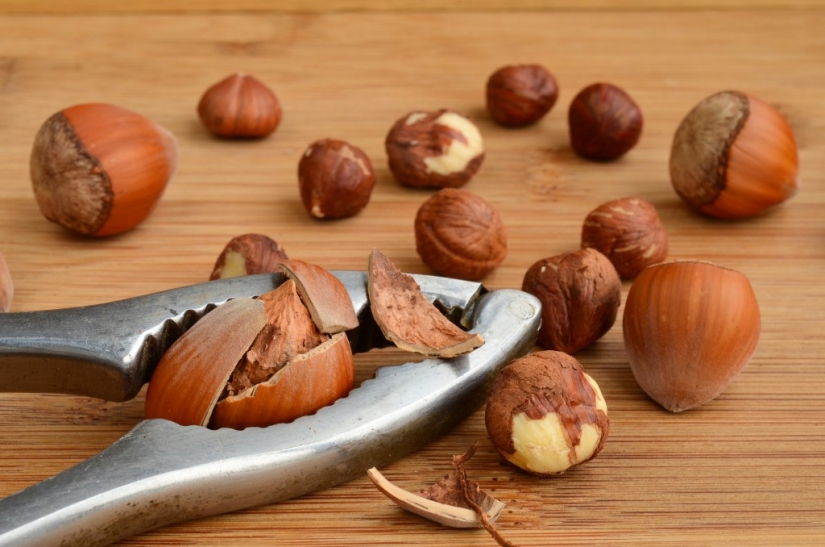 Pistachios, cashews and other "nuts" that aren't really nuts Pistachios, cashews and other "nuts" that aren't really nuts