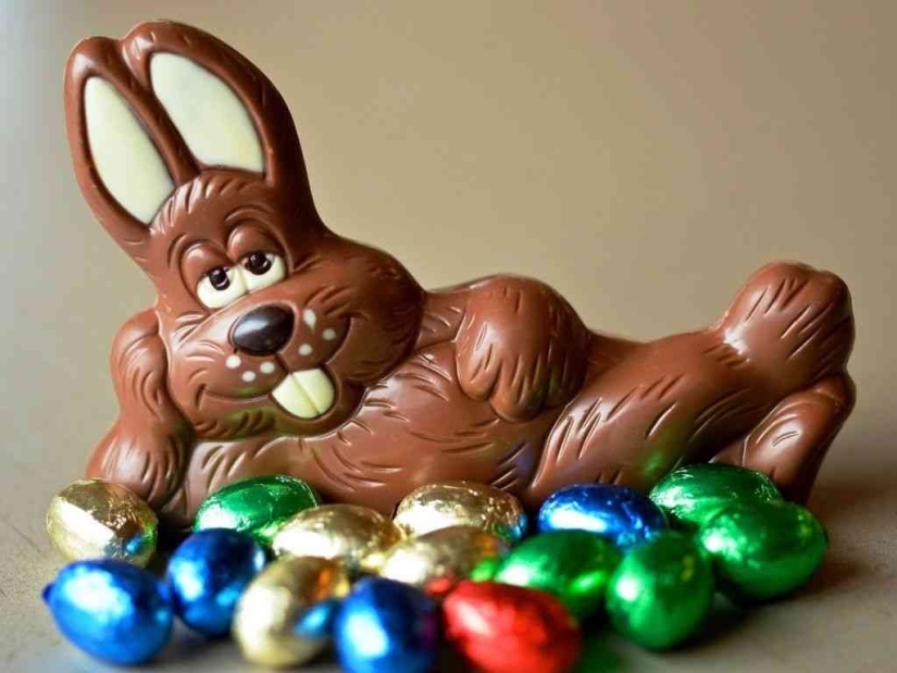 ¿Por qué las figuritas de chocolate tienen el interior hueco?
