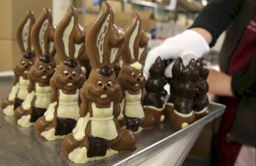 ¿Por qué las figuritas de chocolate tienen el interior hueco?