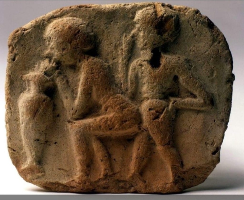 Prostitution in Mesopotamia - brothels at temples and a lot of beer for ladies and their clients Prostitution in Mesopotamia - brothels at temples and a lot of beer for ladies and their clients