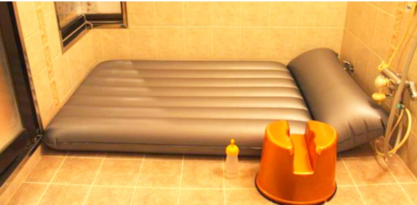 ¿Qué es una "silla sucia" y otros secretos de los "baños de jabón" japoneses, donde la gente va no solo a lavar ¿Qué es una "silla sucia" y otros secretos de los "baños de jabón" japoneses, donde la gente va no solo a lavar