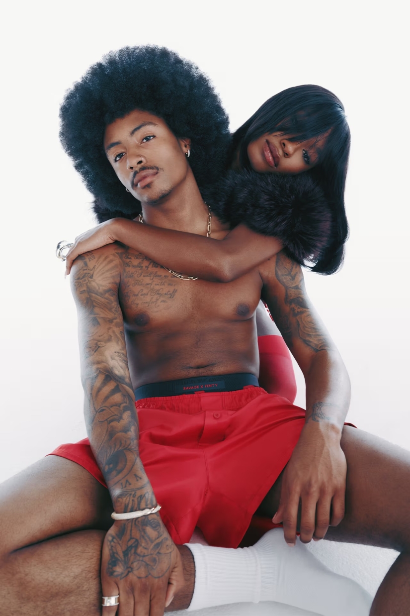 Rihanna sorprende como Cupido en la campaña de San Valentín de Savage X Fenty