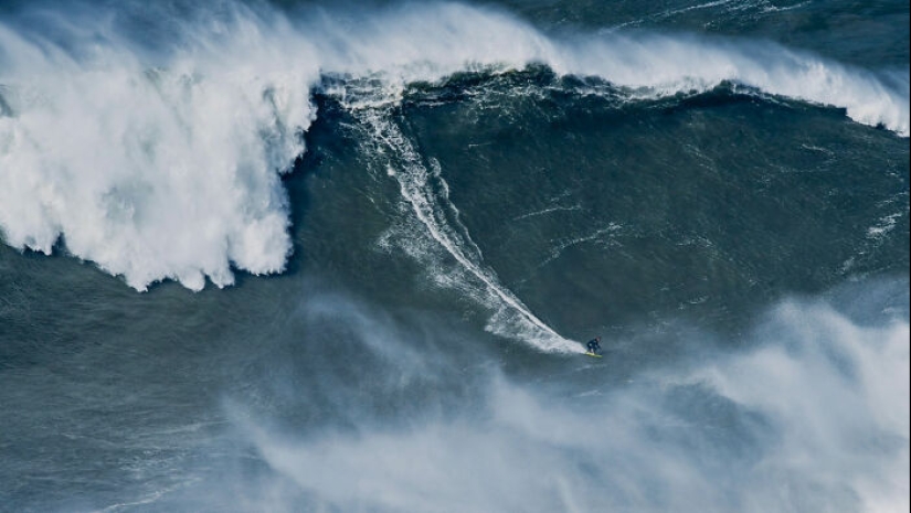 Sebastian Steudtner pudo haber batido su propio récord al montar una ola de 93,73 pies en Nazaré