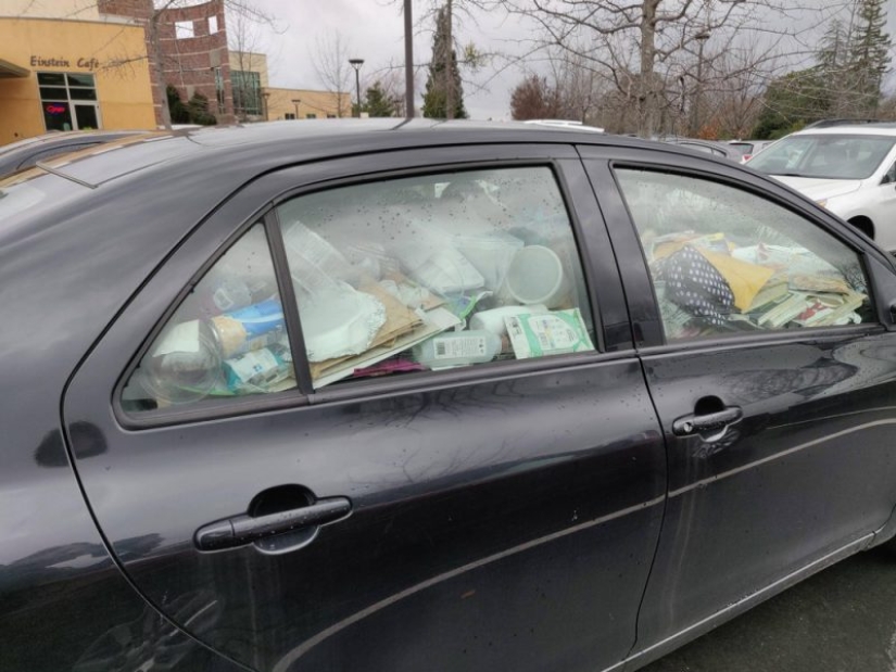 Shit happens: a compilation of the most epic of fails from the Internet Shit happens: a compilation of the most epic of fails from the Internet