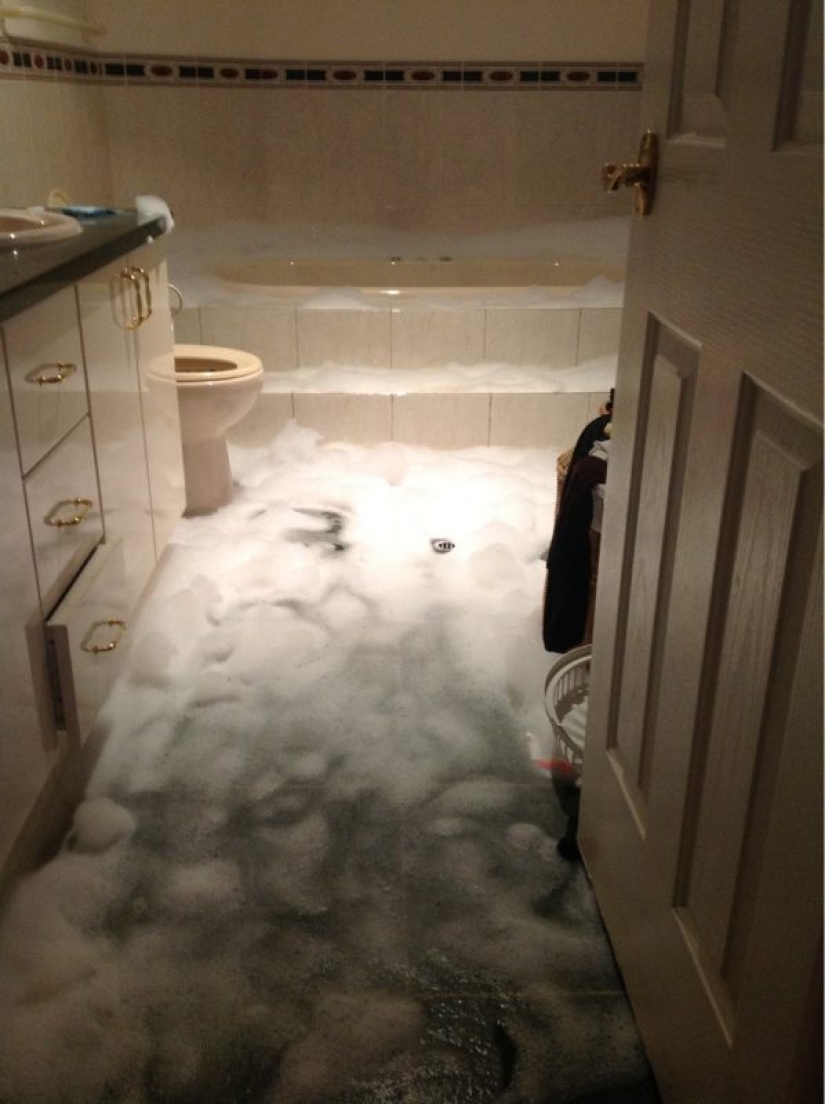 Shit happens: a compilation of the most epic of fails from the Internet Shit happens: a compilation of the most epic of fails from the Internet