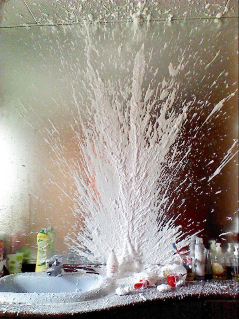 Shit happens: a compilation of the most epic of fails from the Internet Shit happens: a compilation of the most epic of fails from the Internet