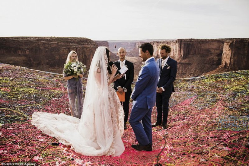 Sin miedo amor: la ceremonia de la boda en la más extrema y lugares insólitos. Sin miedo amor: la ceremonia de la boda en la más extrema y lugares insólitos.