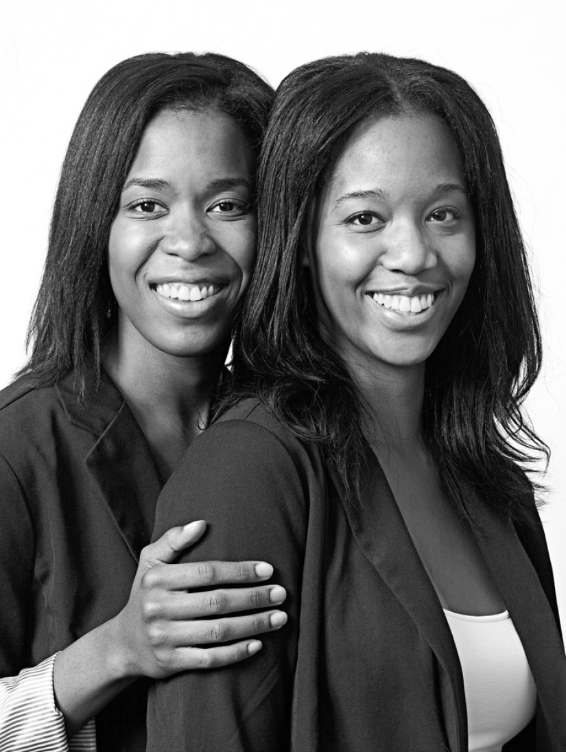 Strangers who look like twins Strangers who look like twins