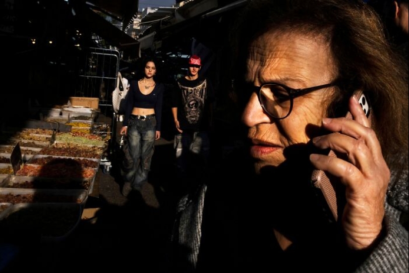 Street Life In Israel: 12 Captivating Images Taken By Ilan Ben Yehuda Street Life In Israel: 12 Captivating Images Taken By Ilan Ben Yehuda