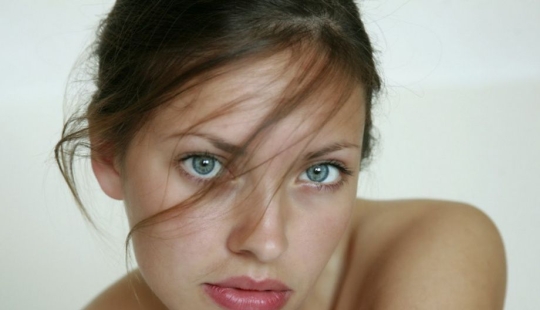 Stunningly beautiful girl, amazing natural beauty