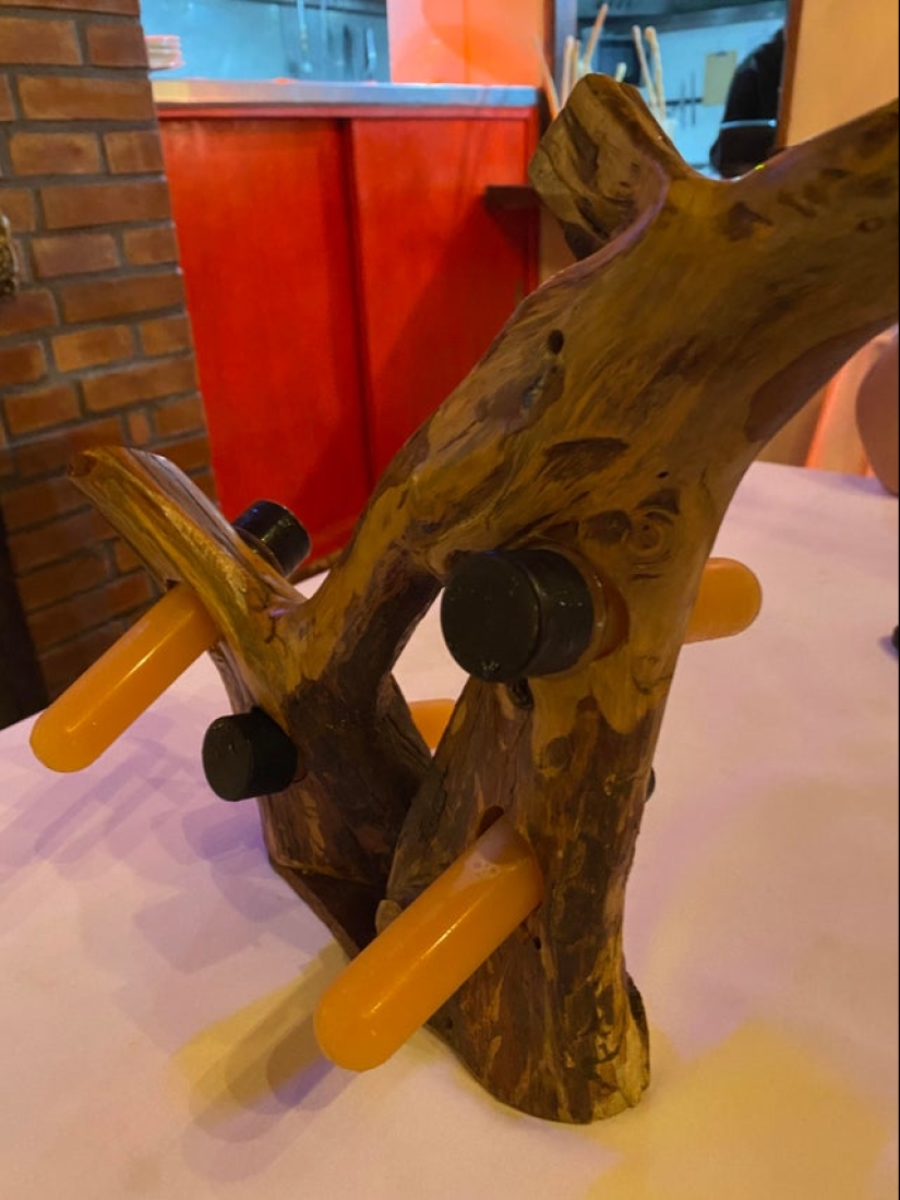 Tapas en la cabeza de Jack Nicholson, rollos en una patineta y 20 ejemplos más de platos extraños Tapas en la cabeza de Jack Nicholson, rollos en una patineta y 20 ejemplos más de platos extraños