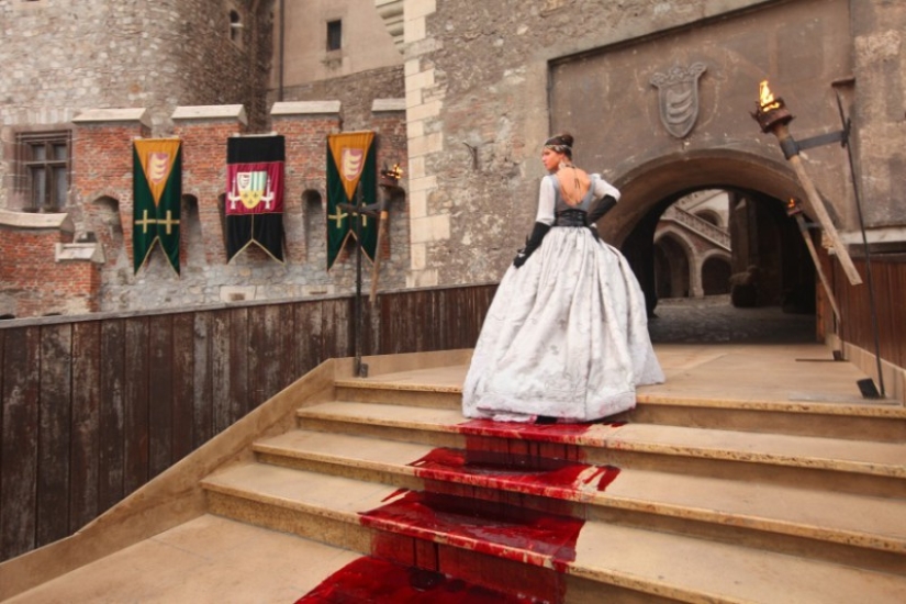 Terrible reprisals and baths of the blood of young girls, as Countess Bathory tried to preserve the fading beauty