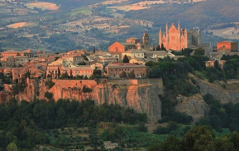 That's why Italy is called the most beautiful country in the world That's why Italy is called the most beautiful country in the world