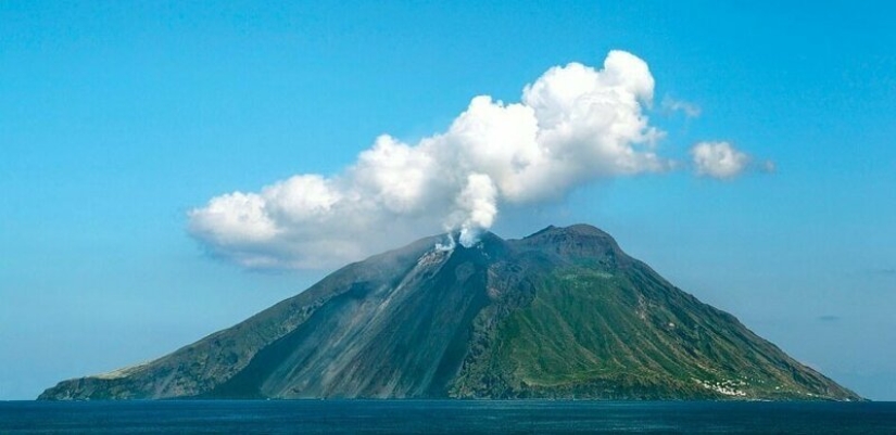 That's why Italy is called the most beautiful country in the world That's why Italy is called the most beautiful country in the world