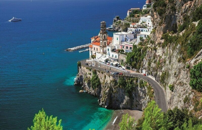 That's why Italy is called the most beautiful country in the world That's why Italy is called the most beautiful country in the world