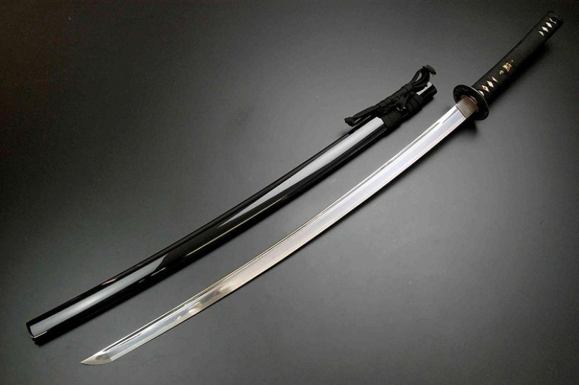 The 25 strangest murder weapons