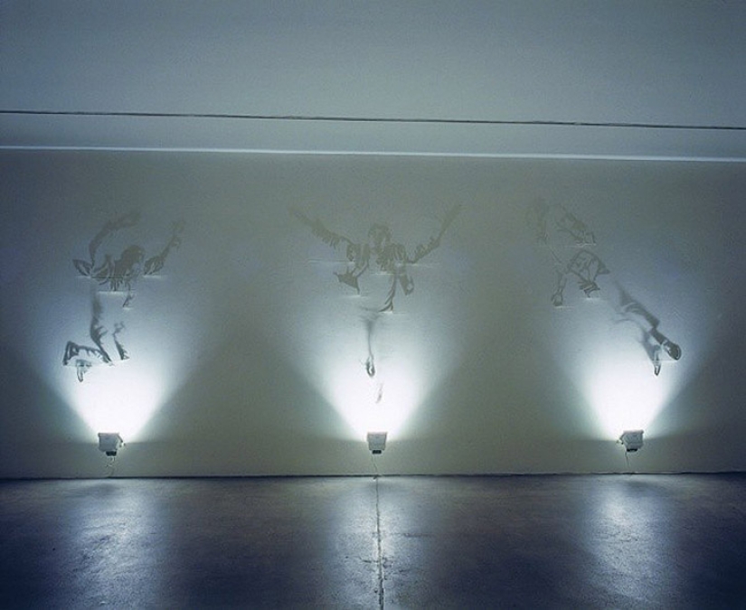 The artist who paints with shadows The artist who paints with shadows