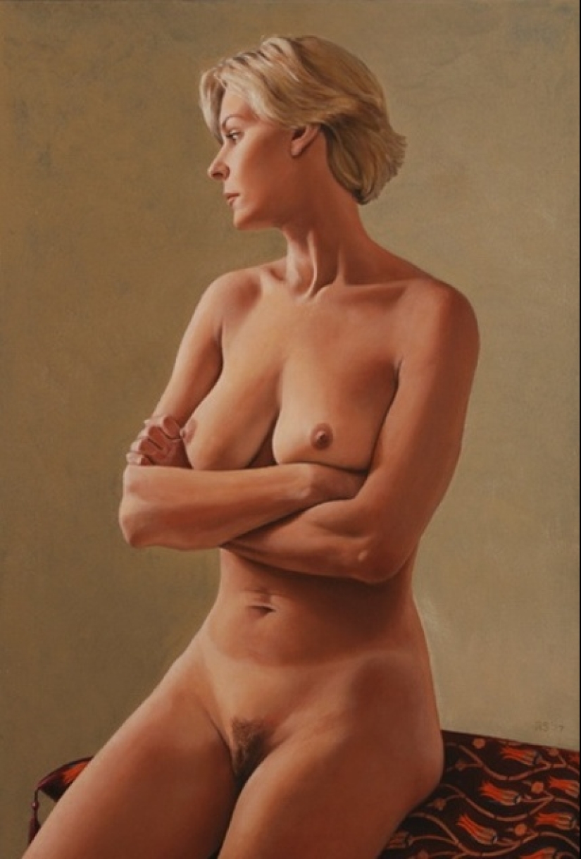 The Beauty of the Female Body in the Paintings of Ron Schwerin