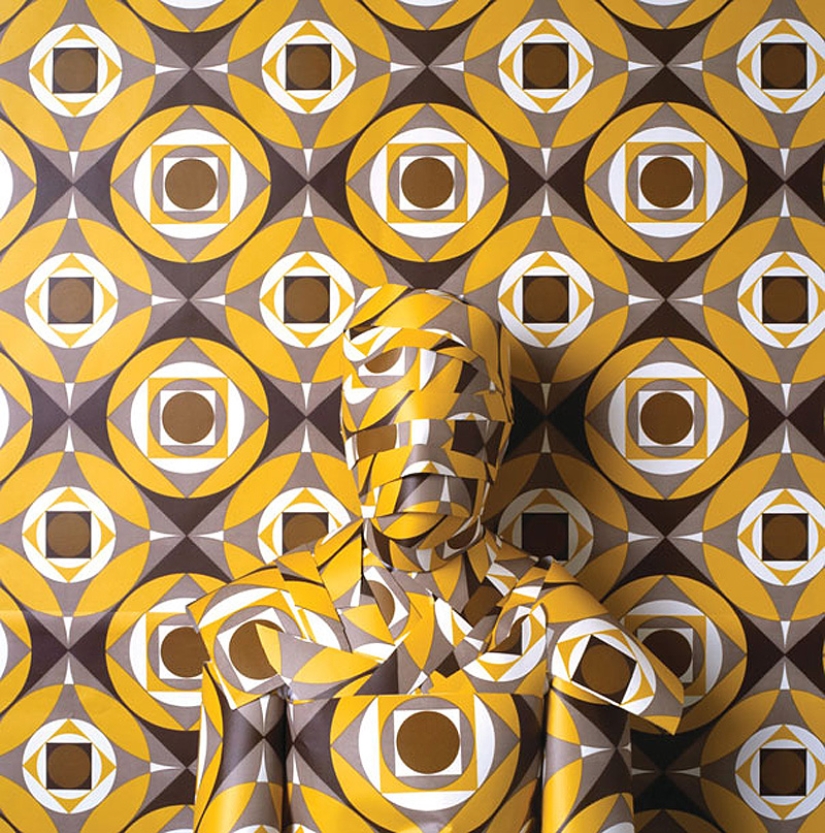 The Invisible Woman - Cecilia Paredes The Invisible Woman - Cecilia Paredes