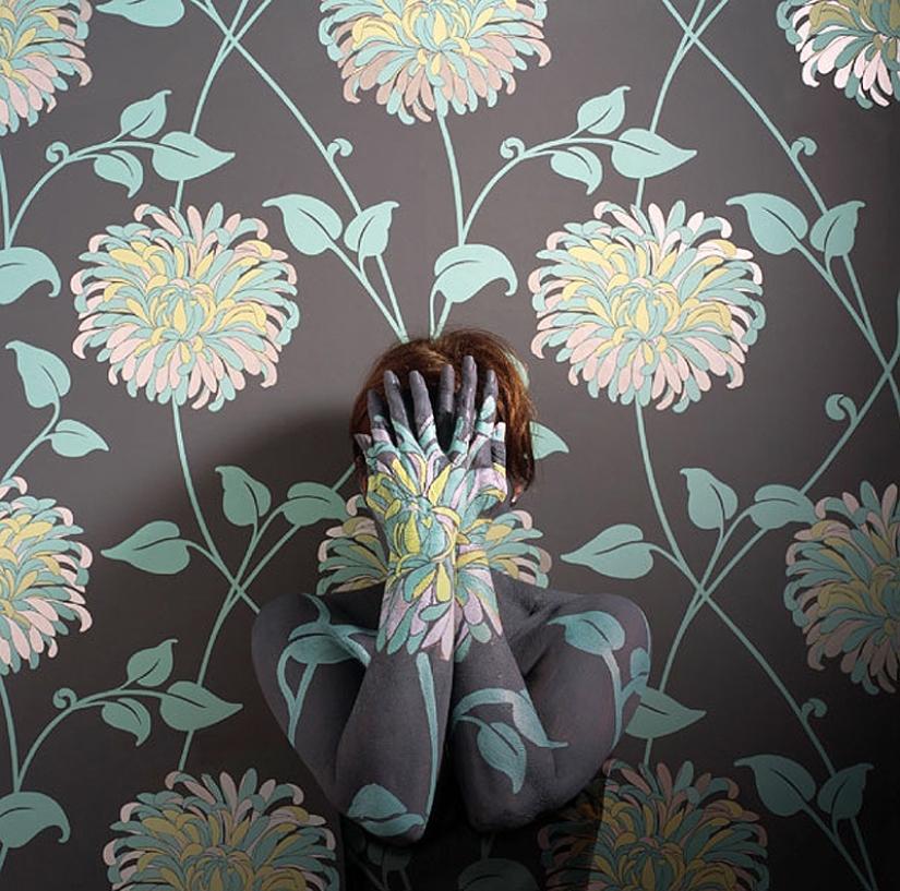 The Invisible Woman - Cecilia Paredes The Invisible Woman - Cecilia Paredes