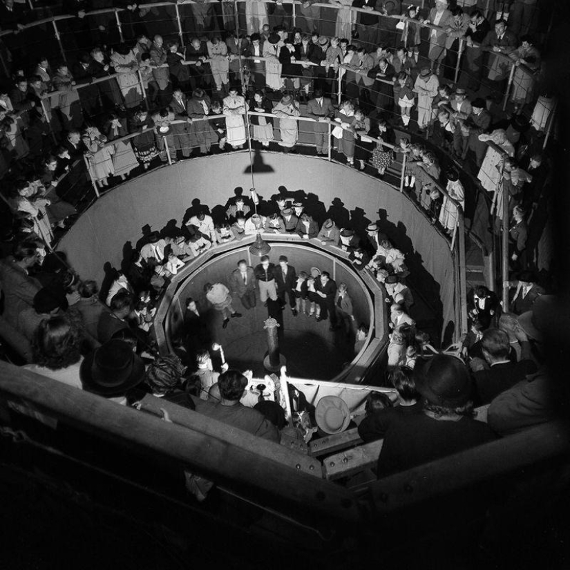 The mind-blowing "Rotor– is a rotating attraction of the 50s for the most desperate The mind-blowing "Rotor– is a rotating attraction of the 50s for the most desperate
