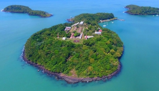 The prison on Devil's island: the ruthless blade "dry guillotine" The prison on Devil's island: the ruthless blade "dry guillotine"