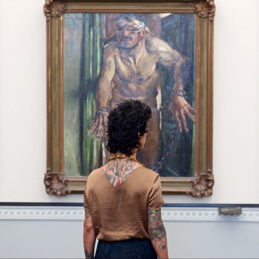The project "People matching artworks" Austrian photographer Stefan Dragana The project "People matching artworks" Austrian photographer Stefan Dragana