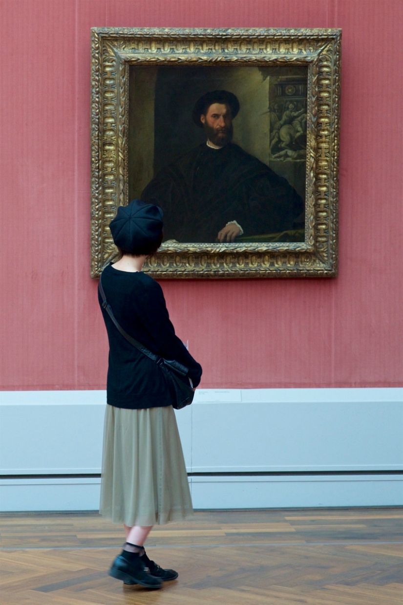 The project "People matching artworks" Austrian photographer Stefan Dragana The project "People matching artworks" Austrian photographer Stefan Dragana