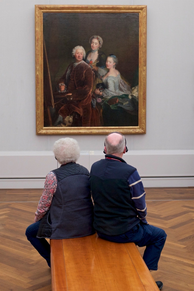 The project "People matching artworks" Austrian photographer Stefan Dragana The project "People matching artworks" Austrian photographer Stefan Dragana