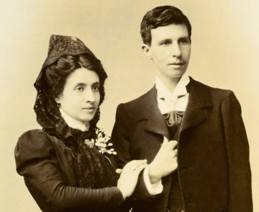 The sad story of Elisa and Marcela, the only lesbian couple who deceived the church and got married in 1901 The sad story of Elisa and Marcela, the only lesbian couple who deceived the church and got married in 1901