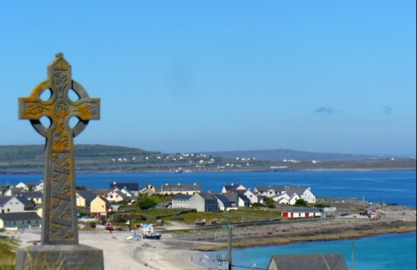 The secret of the island of Inis Big, whose inhabitants have despised sex for centuries