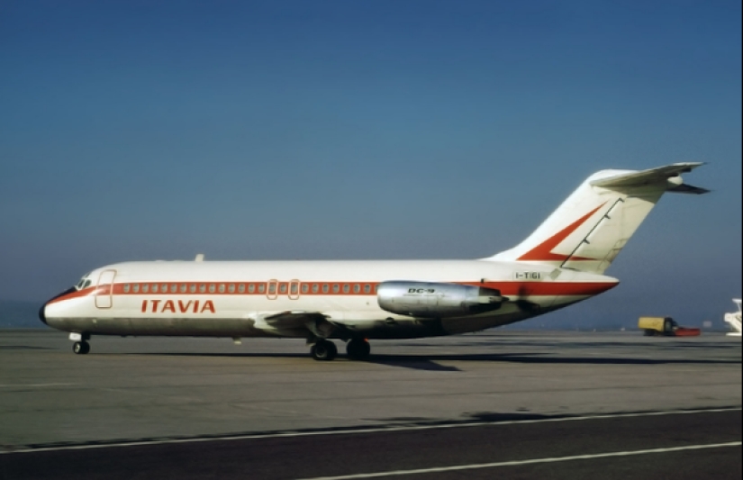 The story of a flight attendant who survived a fall from a height of 10 thousand meters