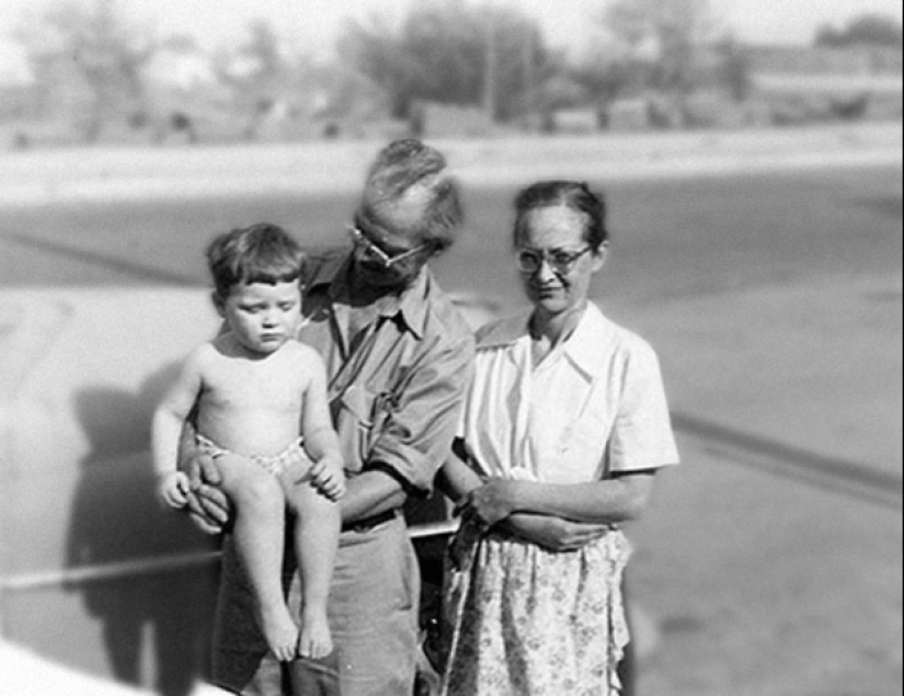 The story of Jeanie Wiley, a wild girl who spent 13 years in captivity with her father The story of Jeanie Wiley, a wild girl who spent 13 years in captivity with her father