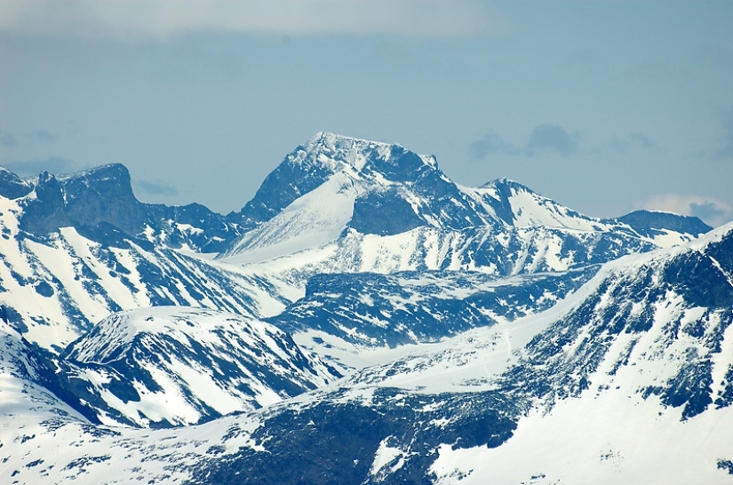 The story of the "mad Swede" Yeran Kropp, who went to Mount Everest by bicycle The story of the "mad Swede" Yeran Kropp, who went to Mount Everest by bicycle