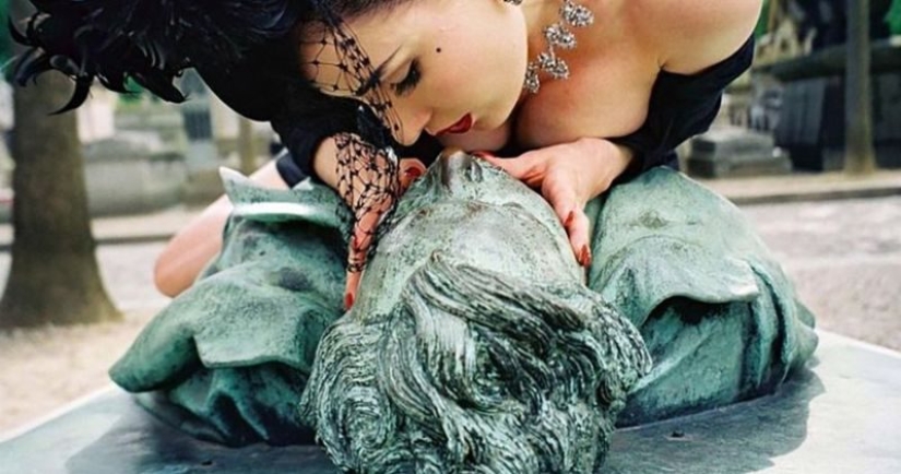 The story of the Parisian Victor Noir, or How to remain a favorite of women after death The story of the Parisian Victor Noir, or How to remain a favorite of women after death